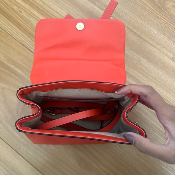 Escada ML40 Leather Handbag with Gold Accents limited edition - Picture 3 of 5